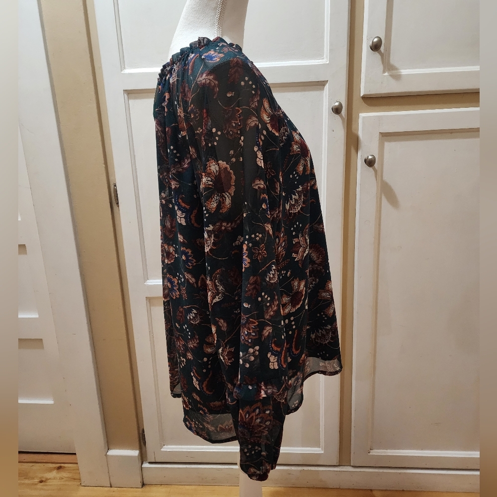 Kayleigh Brynlee Hardware Blouse NWT - Picture 8 of 14